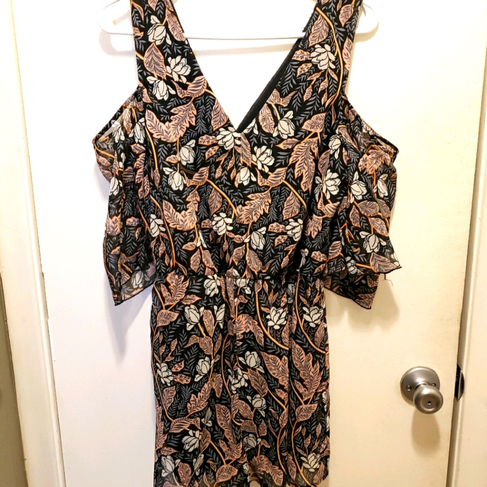 Floral pattern romper - Picture 2 of 2
